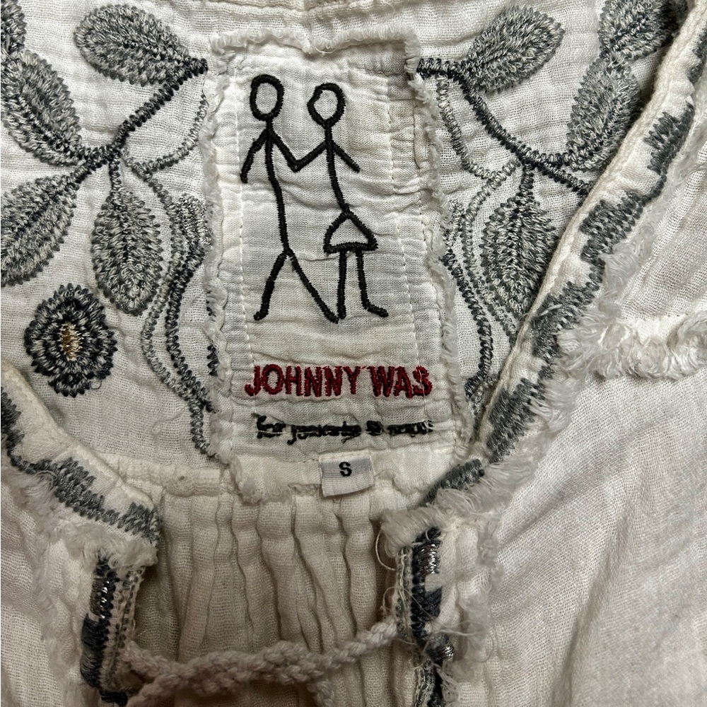 Johnny Was ~ Small ~ White W/Silver & Gray Floral Embroidery Triple Tassel Top - Picture 16 of 16
